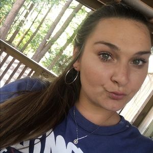 Meet your Posher, Mackenzie